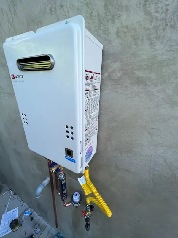 Tankless water heater installation for Arvada Plaza Area homes